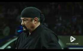 Steven Seagal shows how to fight off multiple opponents